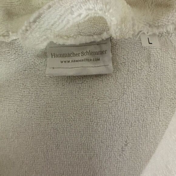 Elegant White Robe Unisex - Picture 6 of 9